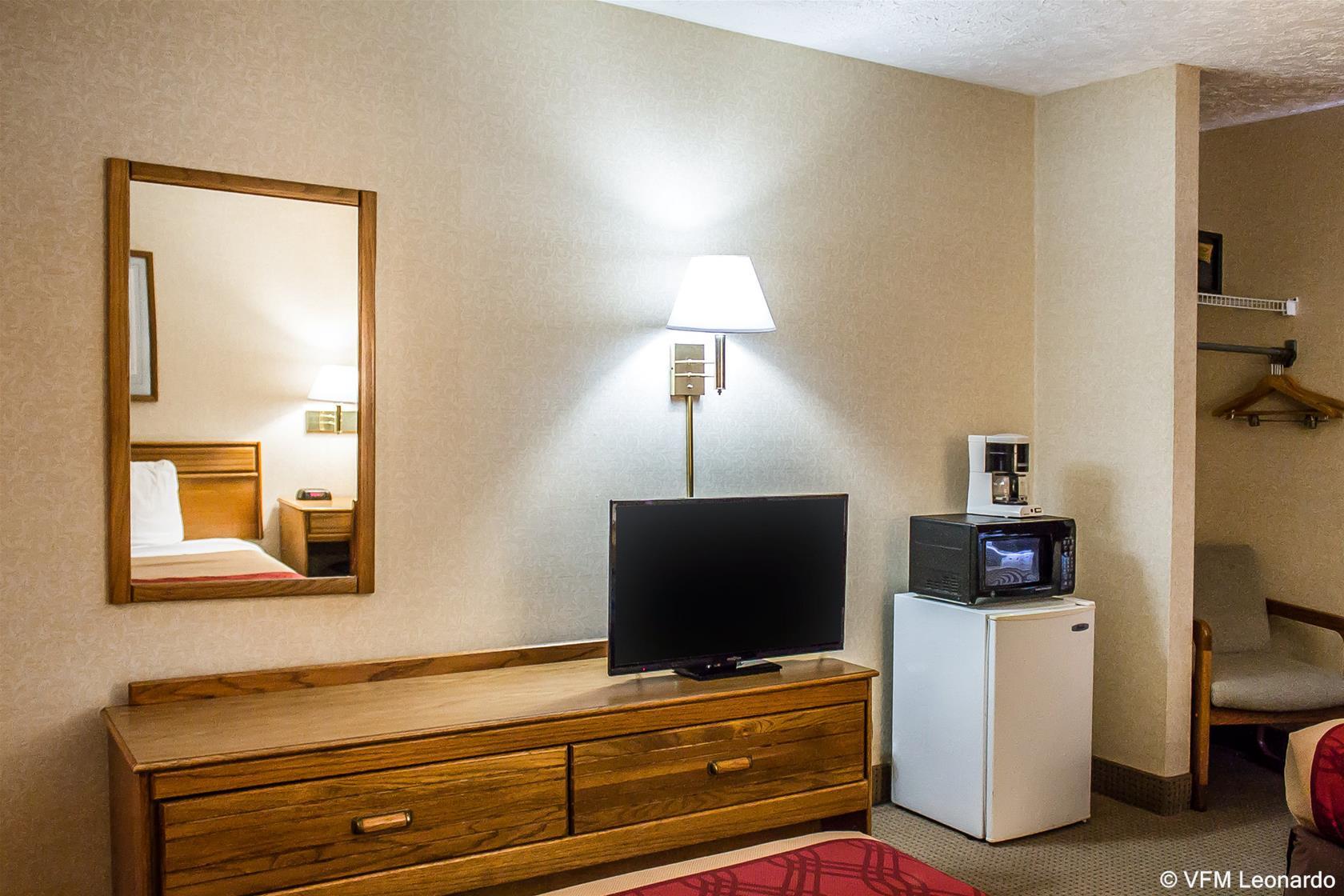 Econo Lodge Traverse City Esterno foto