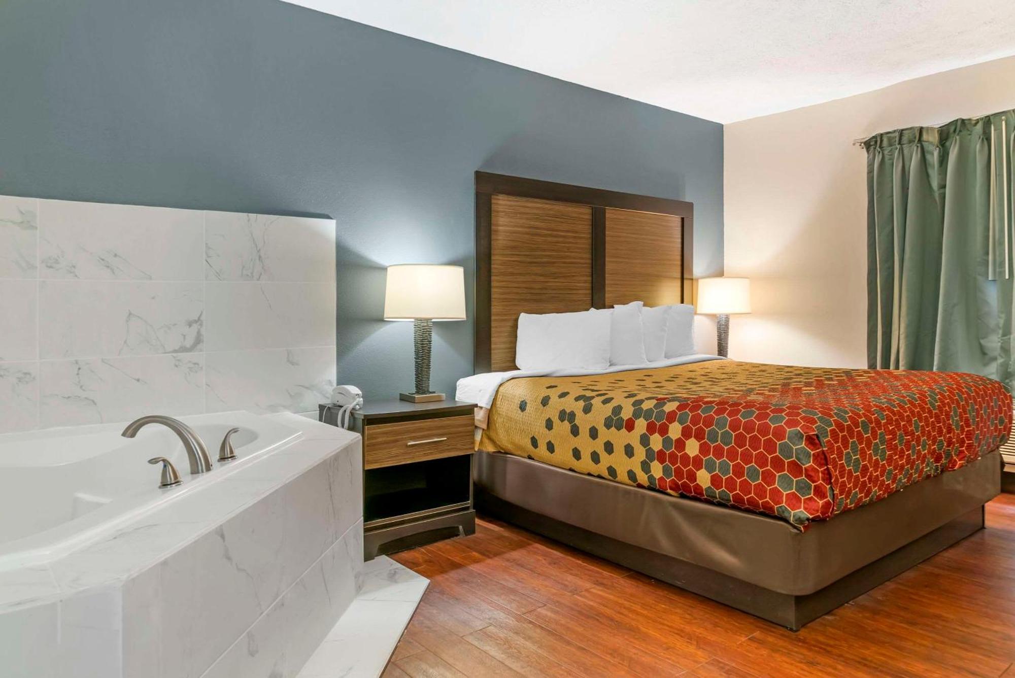 Econo Lodge Traverse City Esterno foto