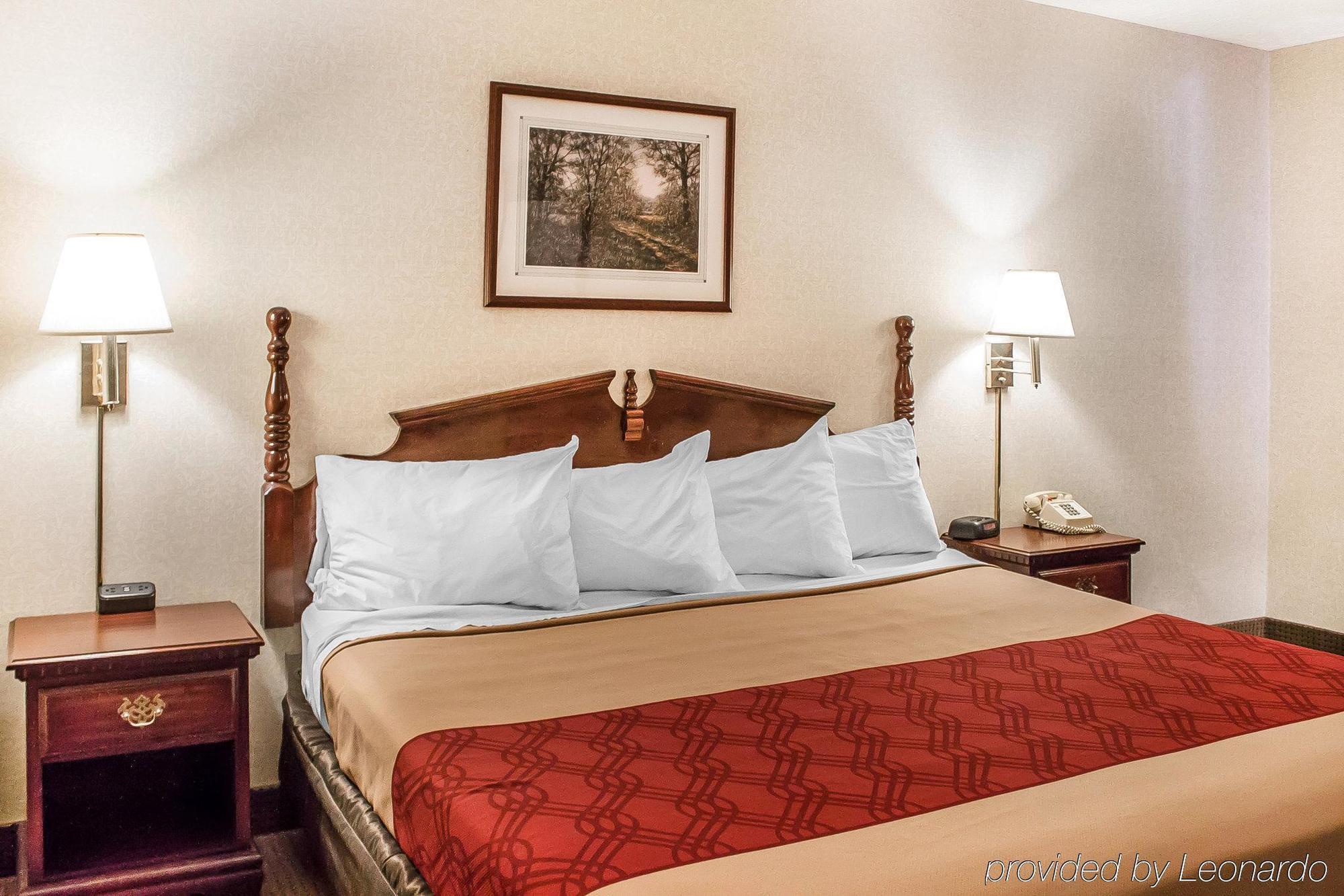 Econo Lodge Traverse City Esterno foto