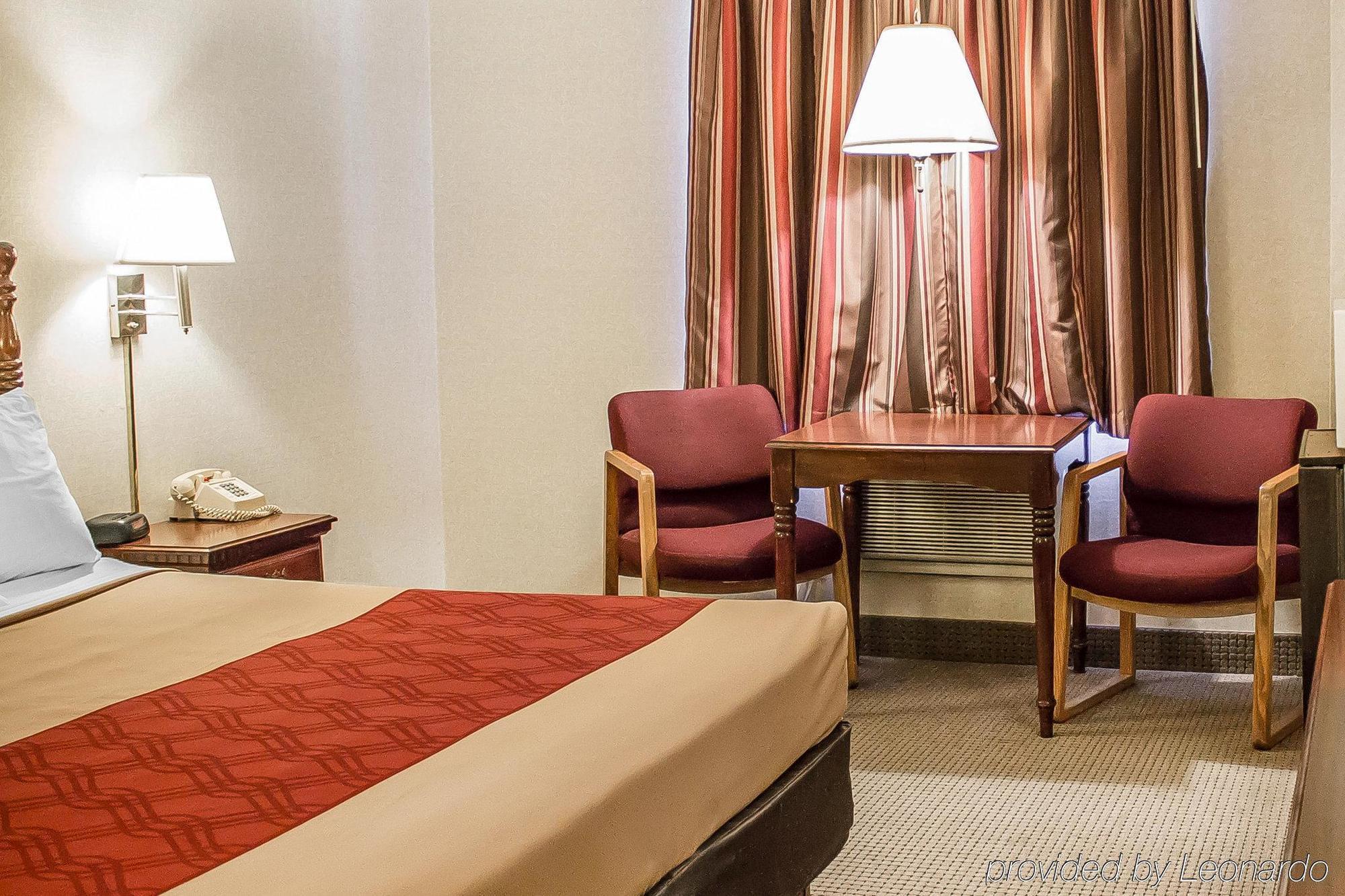 Econo Lodge Traverse City Esterno foto