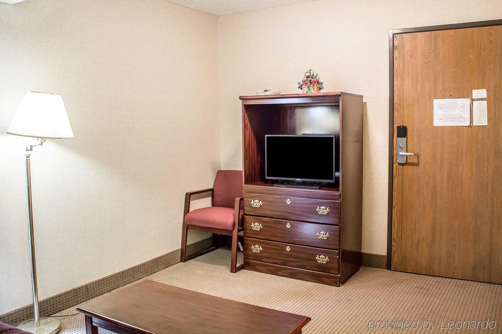 Econo Lodge Traverse City Esterno foto