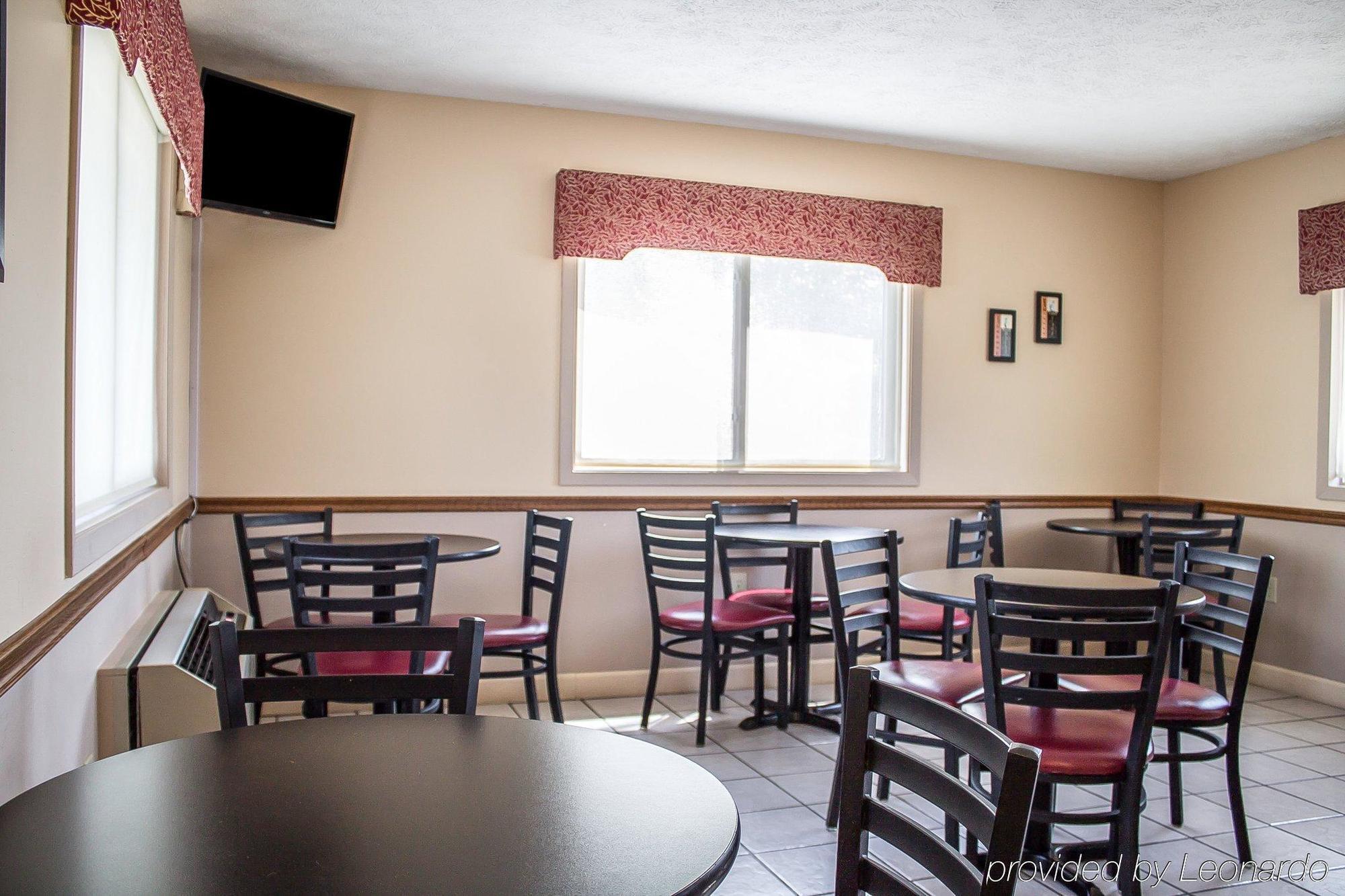 Econo Lodge Traverse City Esterno foto