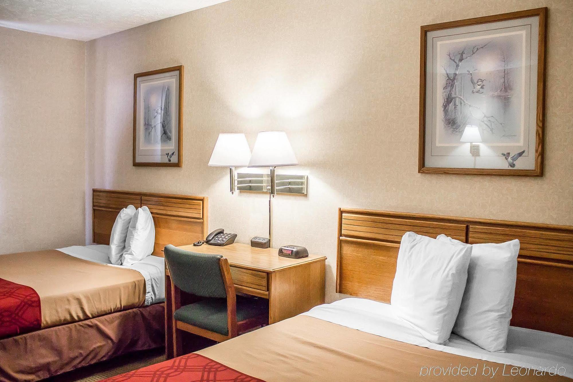 Econo Lodge Traverse City Esterno foto